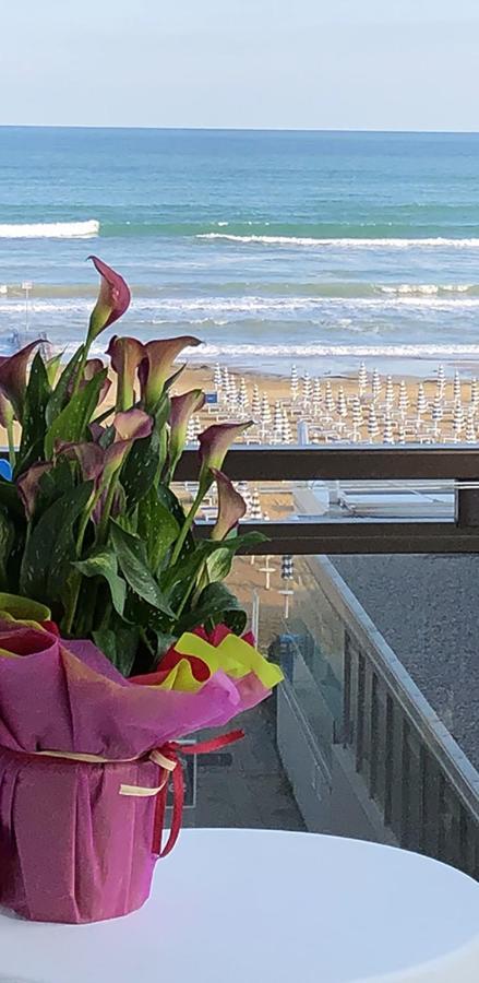 Hotel Ondina Lido di Jesolo Kültér fotó